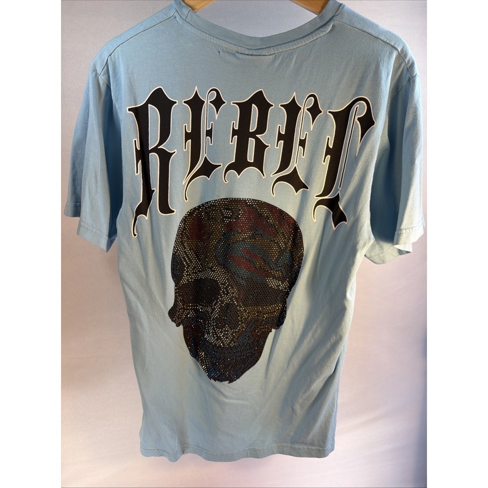 Rebel Vengeance Men's Medium Light Blue Rhinestone Skull Graphic T-Shirt